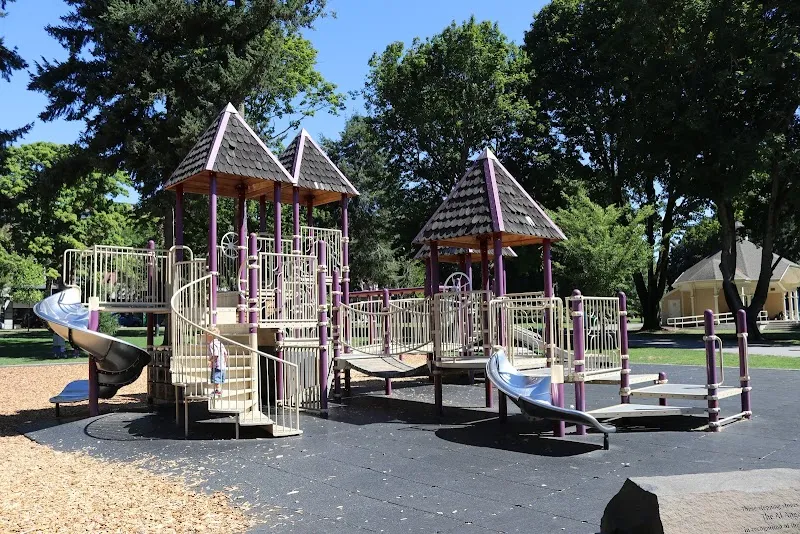 Esther Short Park and Playground park in Vancouver, WA