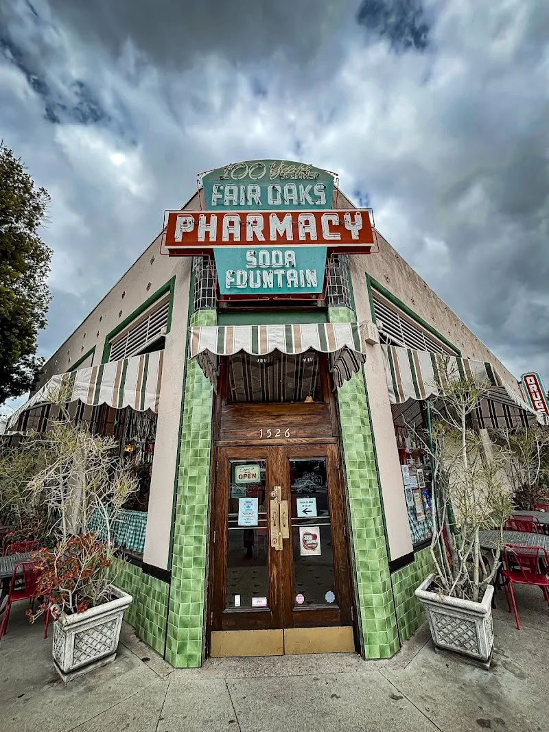 Fair Oaks Pharmacy and Soda Fountain Drugstores in Pasadena, CA