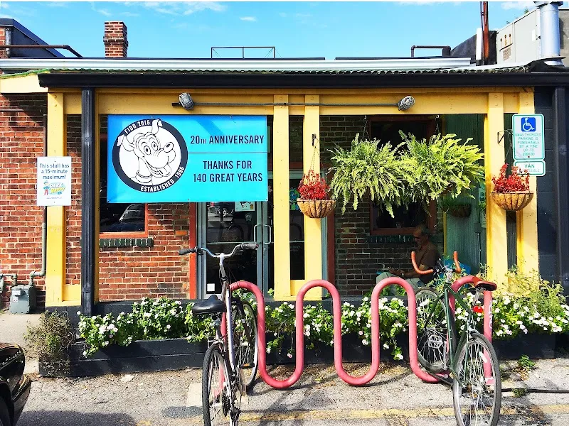 Fido Coffee & Tea in Forest Hills, TN