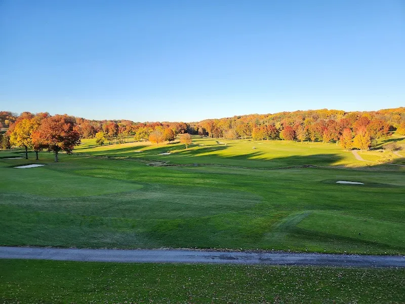 Fox Chapel Golf Club tennis court in Fox Chapel, PA