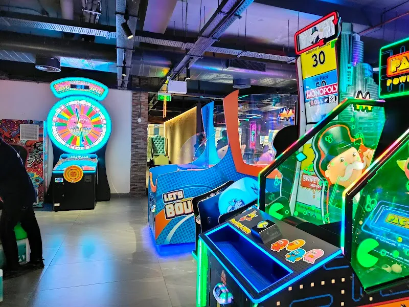 Funky Li'l Munchkins Pro adhchini amusement center in Rohini, DL