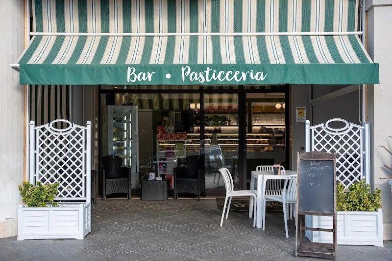 Gelateria Dolcezza ice cream in Bracciano, Lazio