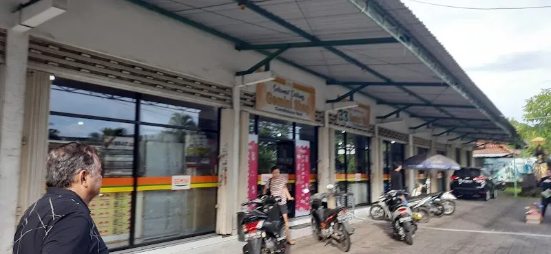 Gemini Supermarket grocery store in Candidasa, Bali