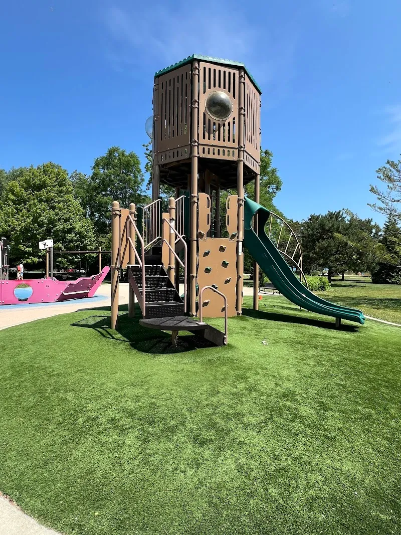 Gillson Park Playground playground in Wilmette, IL