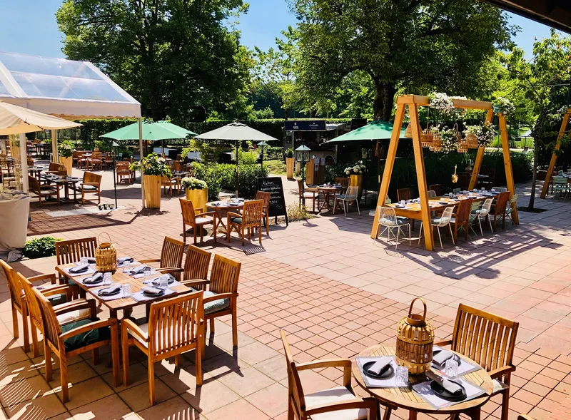 Grünwald Foresters' House (Jagdhaus) restaurant in Grünwald, BY