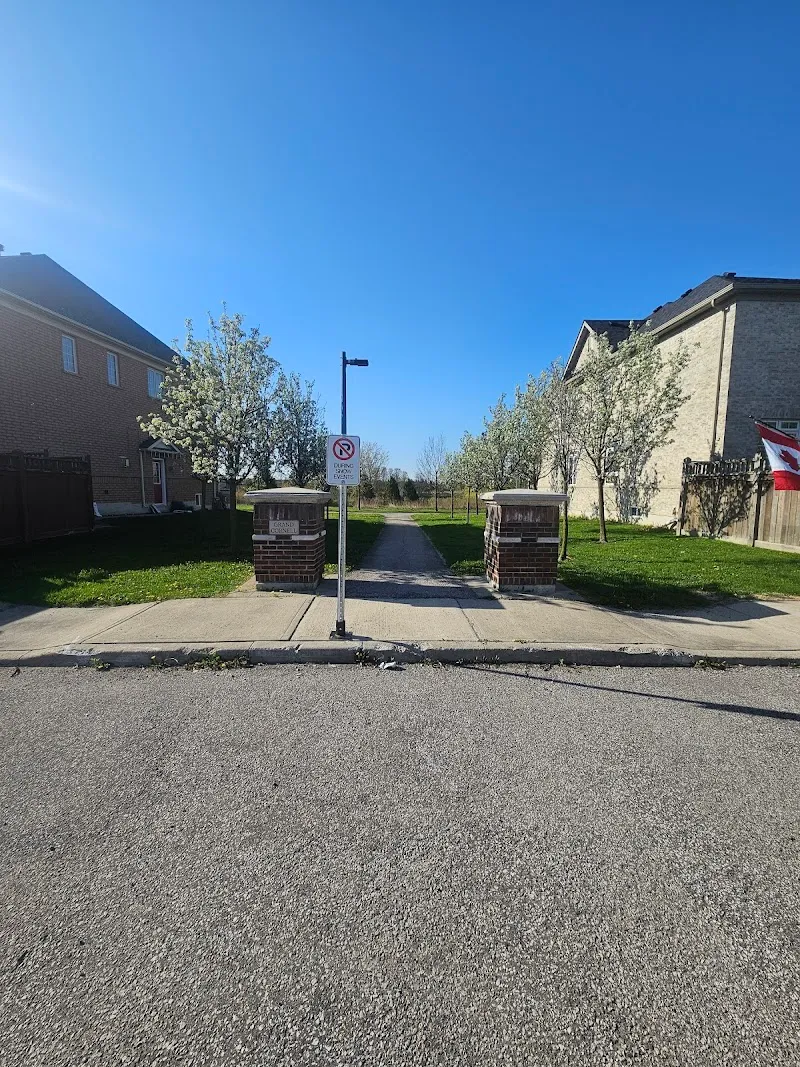 Grand Cornell Park Trail hiking area in Markham, ON