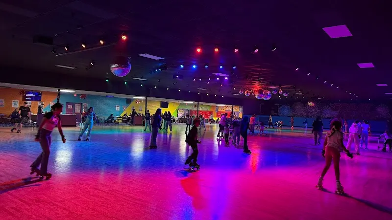 Great Skate pizza restaurant in Glendale, AZ