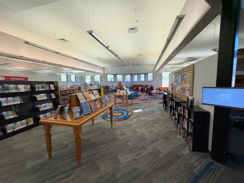 Gwinnett County Public Library - Suwanee Branch library in Suwanee, GA
