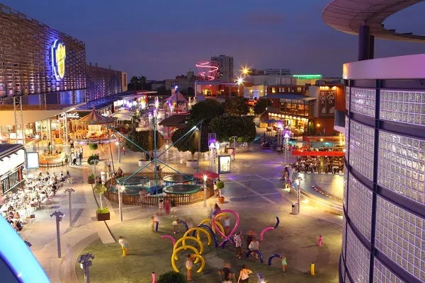 Heron City amusement center in Paterna, V