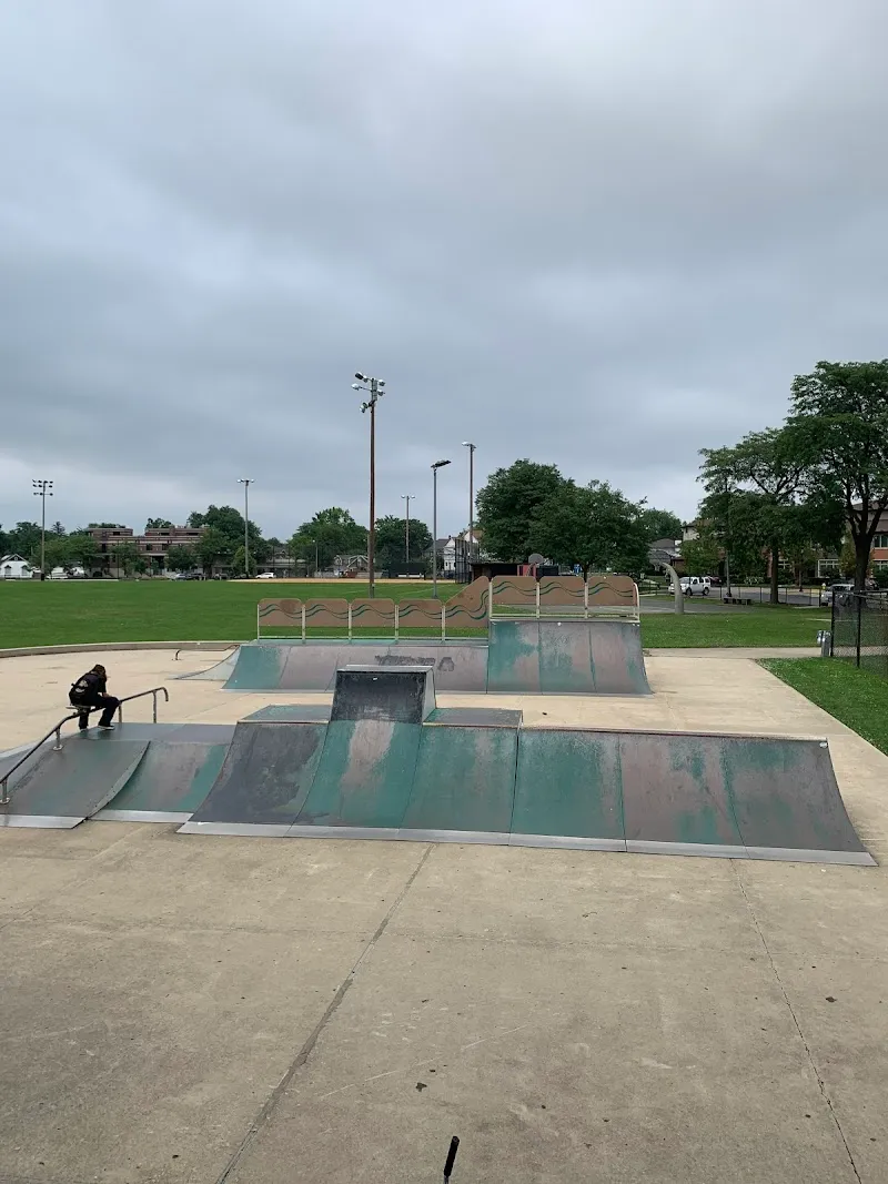 Hinkley Park Skatepark skateboard park in Park Ridge, IL