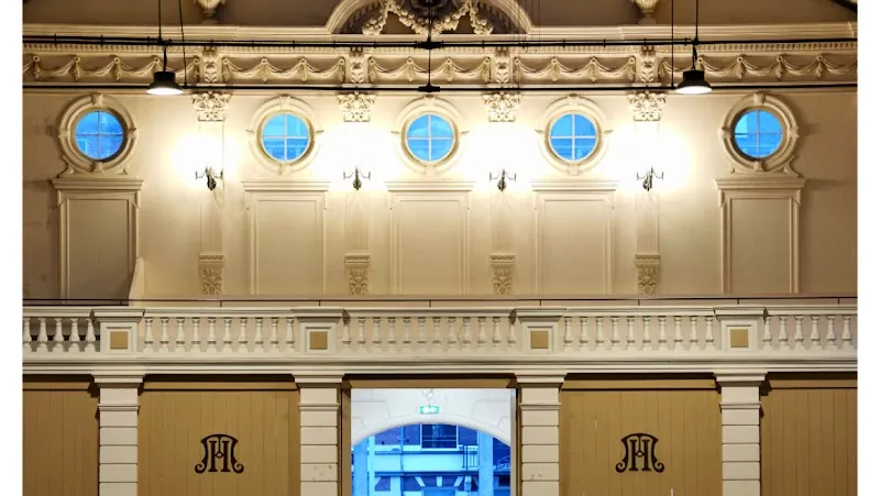 Hollandsche Manege stable in Amsterdam, NH