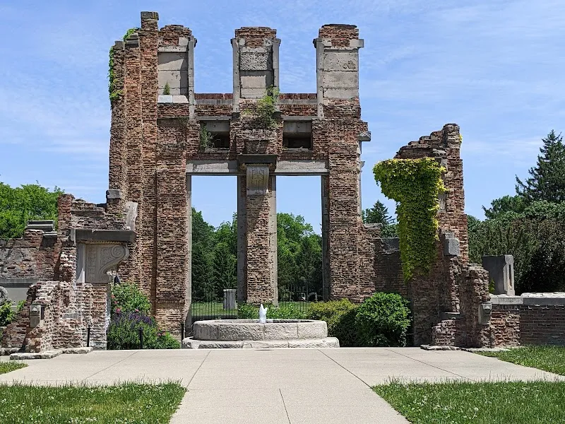 Holliday Park city park in Indianapolis, IN