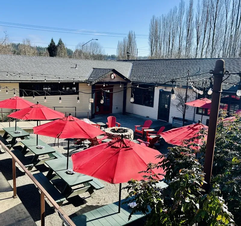 Hollywood Tavern Bars in Woodinville, WA