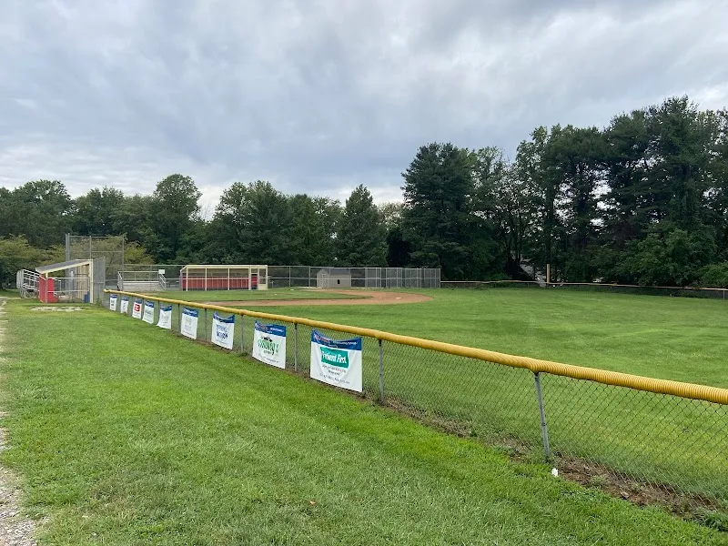 Idylwood Park park in Tysons, VA