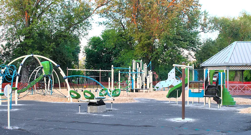 Island Park park in Williamsville, NY