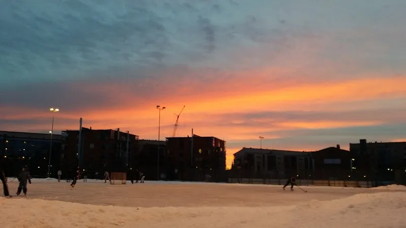 Itäkeskus Ice Skating Rink (Seasonal) sports in Itäkeskus, Uusimaa