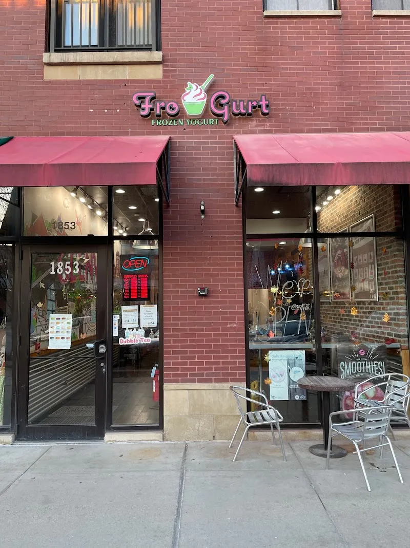 Jackies Frozurt ice cream in Glenview, IL