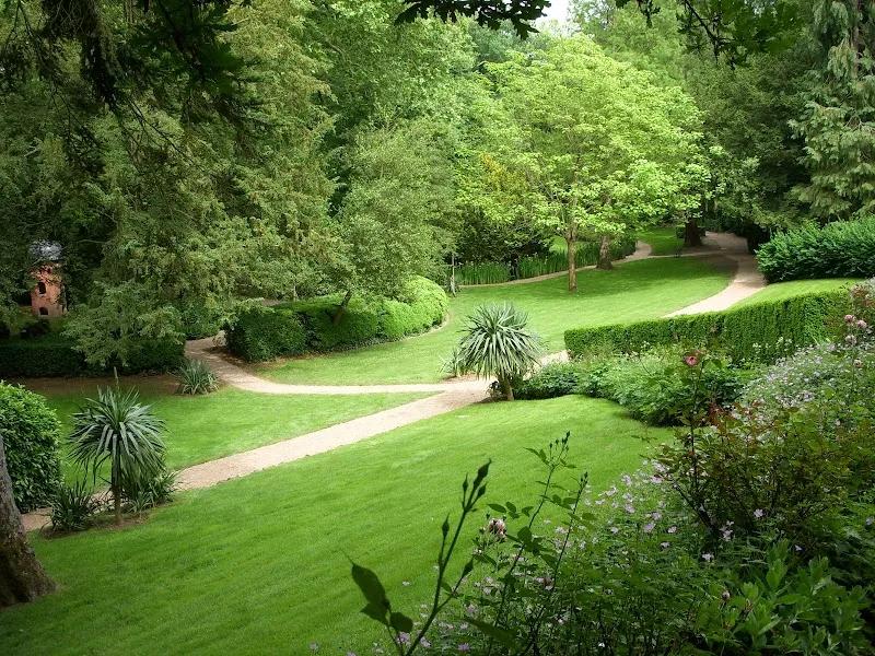 Jardin de Catelle park in Boulogne-Billancourt, IDF