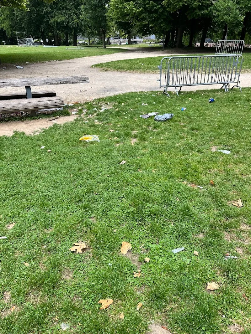 Jeugdpark city park in Jette, BRU