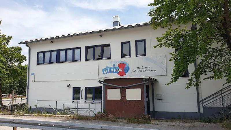 Jugendfreizeitstätte: Neubiberg, Gleis government office in Neubiberg, BY