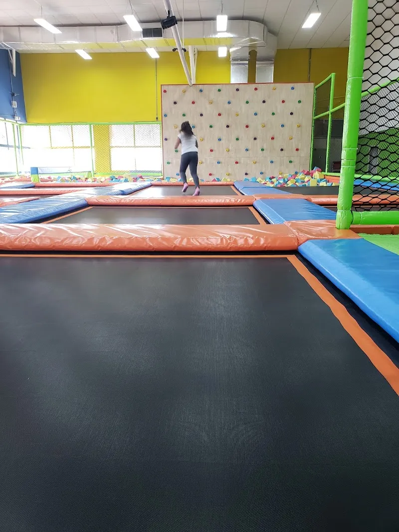 Jump Zone Cartagena trampoline in Cartagena, BOL