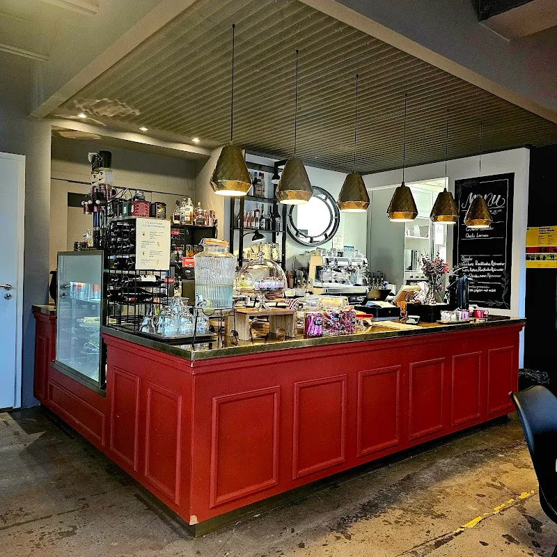 Kaffi Kú cafe in Hafnarfjörður, CR