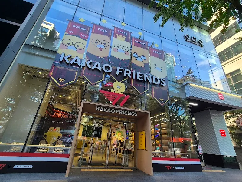 Kakao Friends Store & Cafe cafe in Seoul, SEL