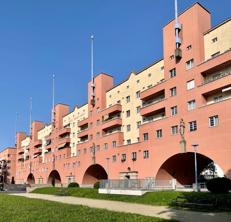 Karl Marx-Hof tourist attraction in Vienna, W