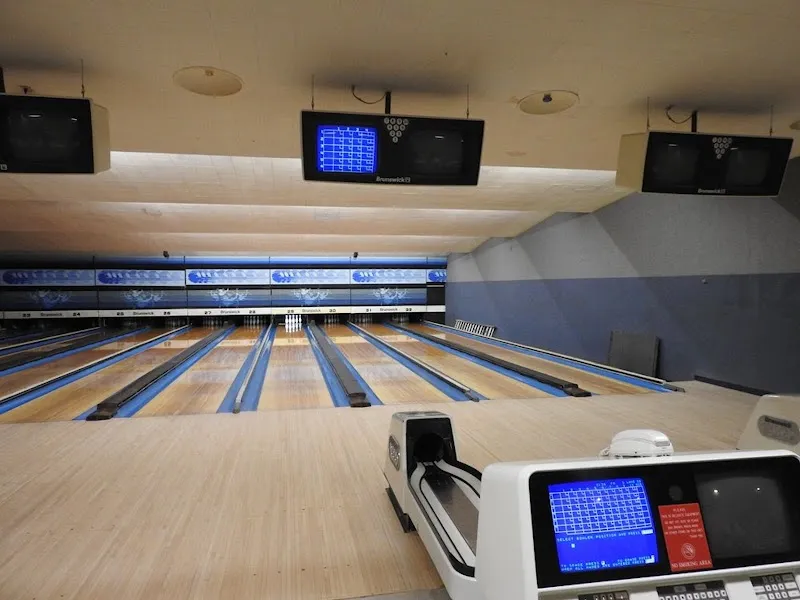 Kenmore Lanes bowling alley in Kenmore, NY