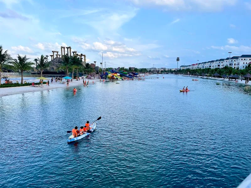 Kiến Hưng Water Park water park in Hoài Đức, HN