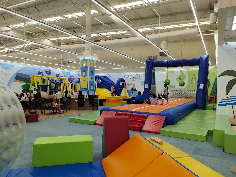 Kidzooona Lotus Laksi playground in Bang Khen, BKK