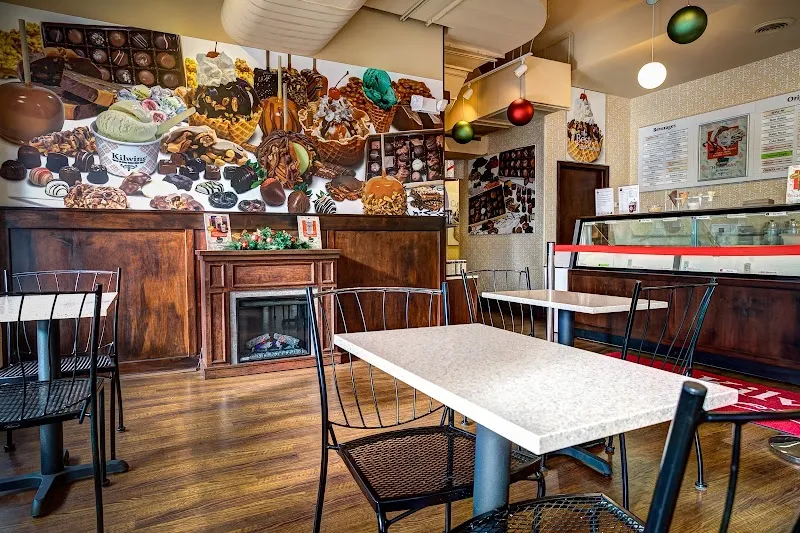 Kilwins Ice Cream & Frozen Yogurt in Wheaton, IL