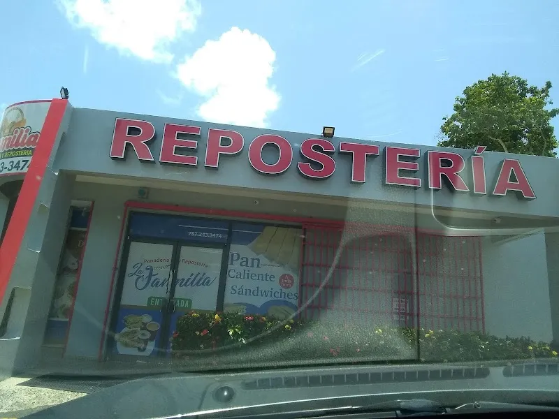La Familia Ice Cream Parlor ice cream in Toa Baja, PR