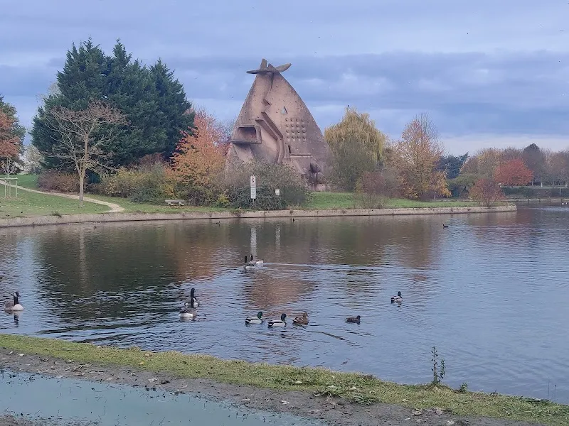 Lac d'Evry nature in Evry, IDF
