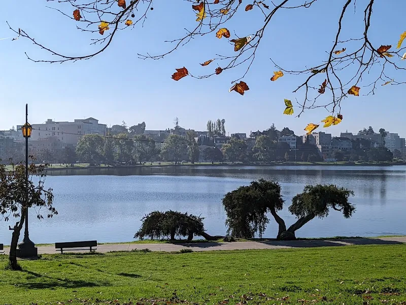 Lake Merritt lake in Oakland, CA