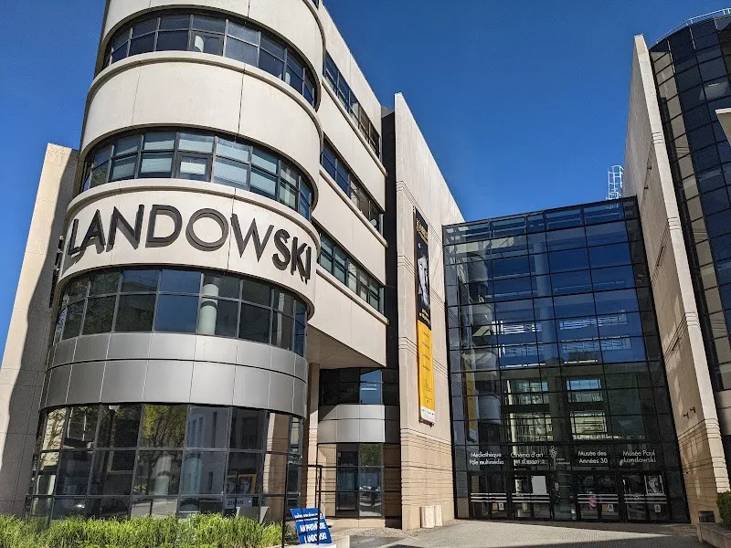 Landowski Public Library library in Boulogne-Billancourt, IDF