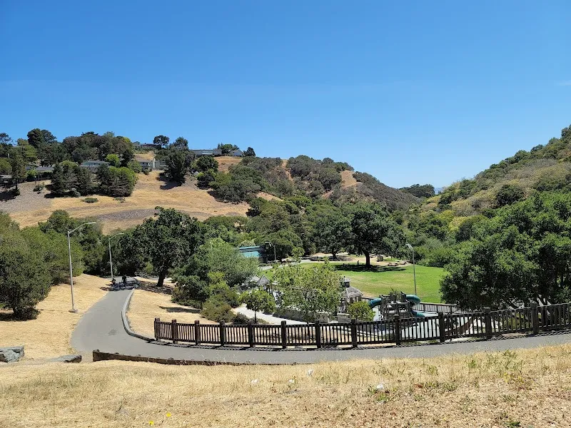 Laurelwood Park park in San Mateo, CA