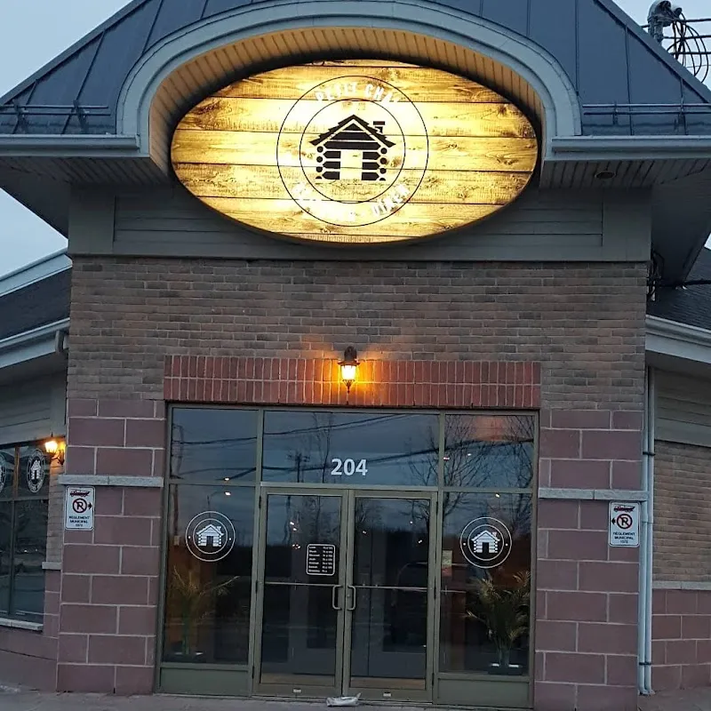 Le Petit Trappeur Café cafe in Blainville, QC