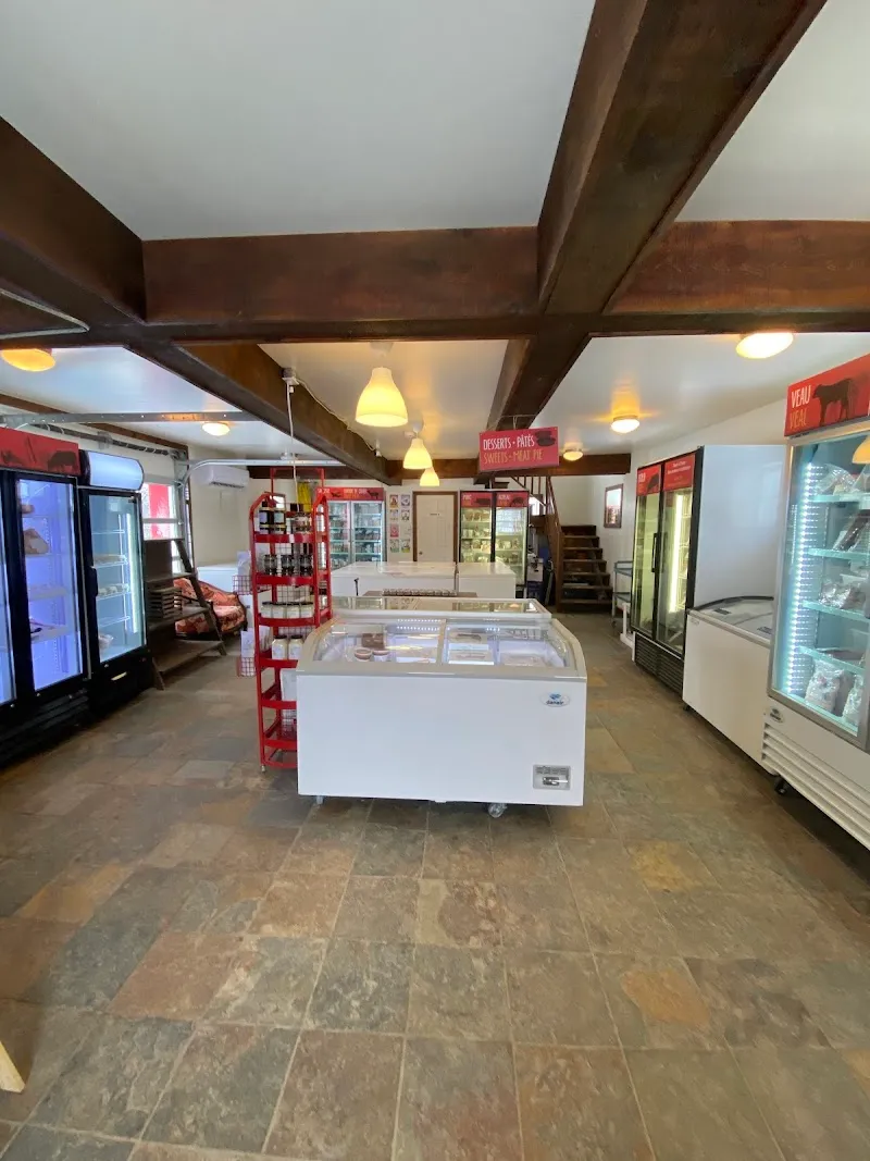 Les Fermes Pengrove market in Hudson, QC