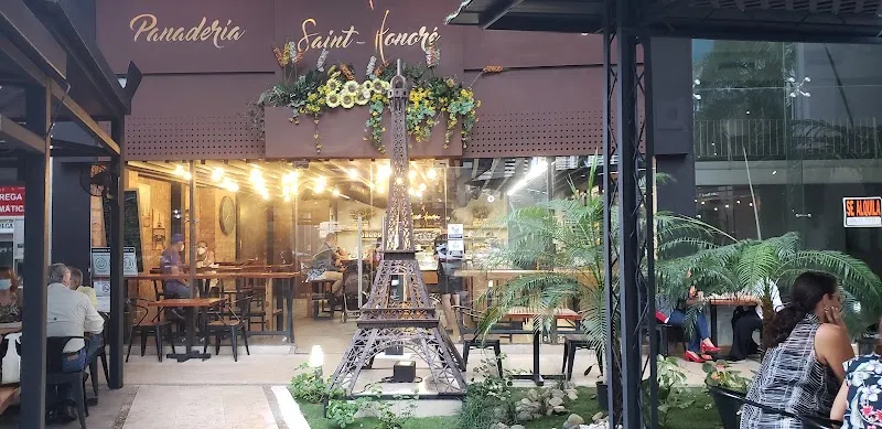 Local Cafes & Bakeries (Punta Pacifica) cafe in Punta Pacifica, PA