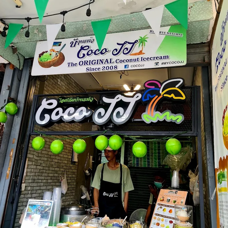 Local Ice Cream Shops - Chatuchak Weekend Market Zone ice cream in Chatuchak, BKK