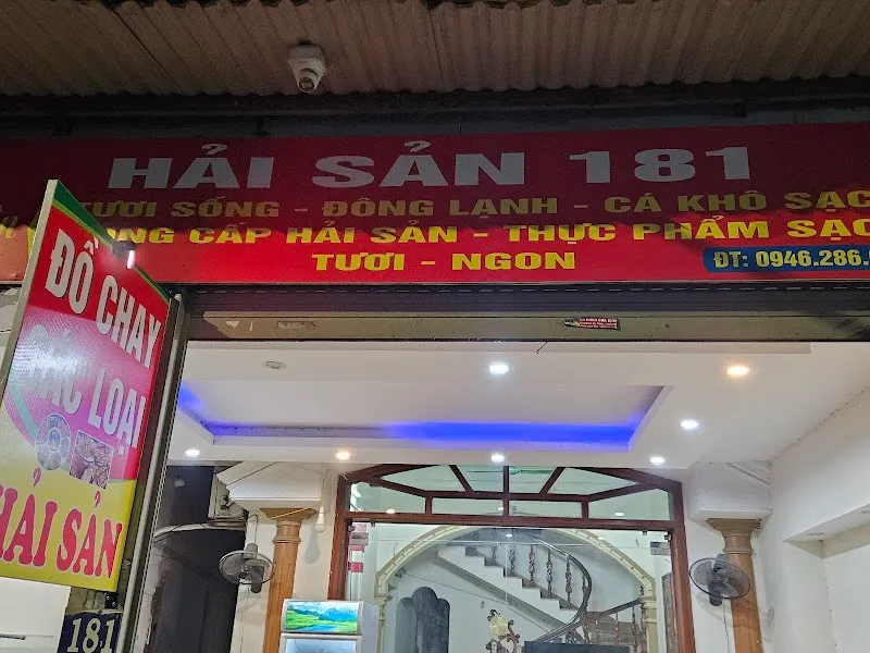 Long Biên Flower Market Food Court restaurant in Long Biên, HN