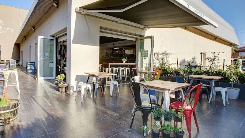 Macquarie Street Cafe Restaurants in Windsor, NSW