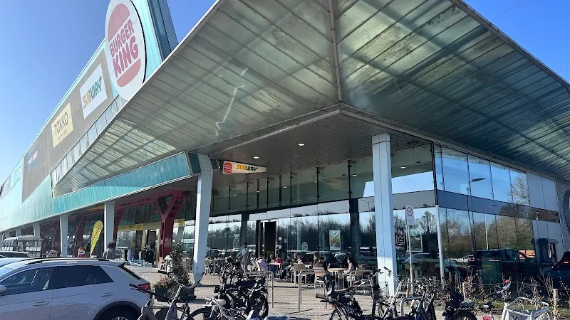 Maxis Shopping Center shopping mall in Muiden, NH