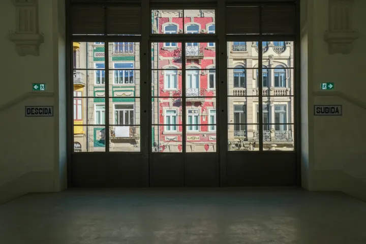 Mercado do Bolhão market in Porto, PRT