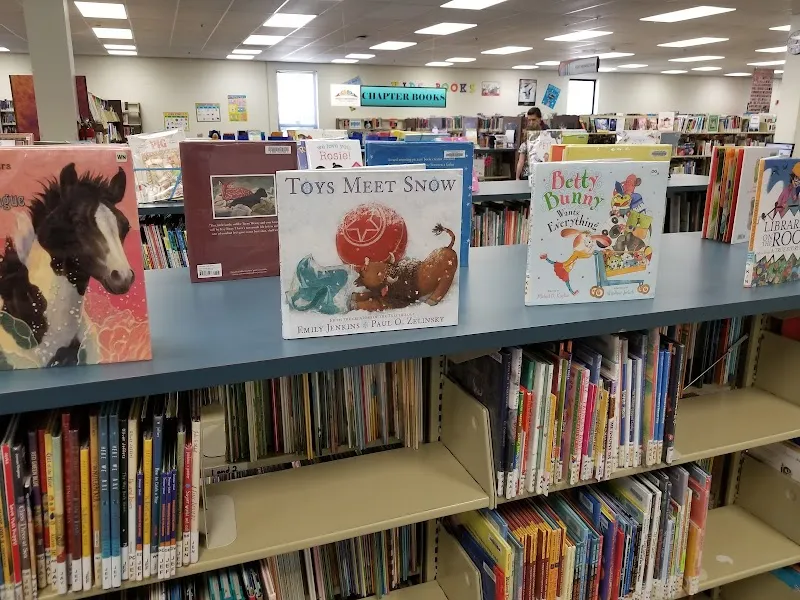 Mid-Continent Public Library - Antioch Branch library in Gladstone, MO