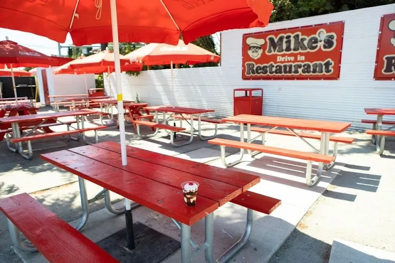 Mike's Drive-In Burgers in Milwaukie, OR