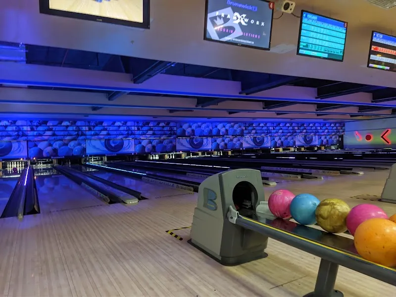 Miraflores Bowling Park bowling alley in Lima, LIM