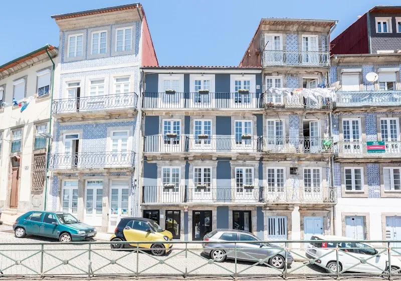 Miragaia Riverside Suites bed and breakfast in Porto, PRT