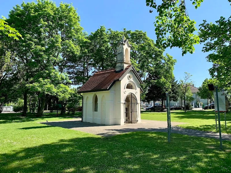 Monumentalkapelle 1809 (Deutsch-Wagram) historical landmark in Deutsch-Wagram, VIE